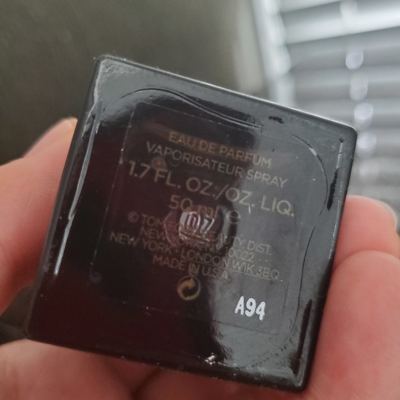 "Fleur de Chine" by Tom Ford Fragrance - Picture 5 of 7